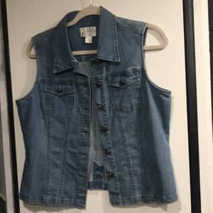 Women’s Denim Christopher & Banks vest.  Petite M.
